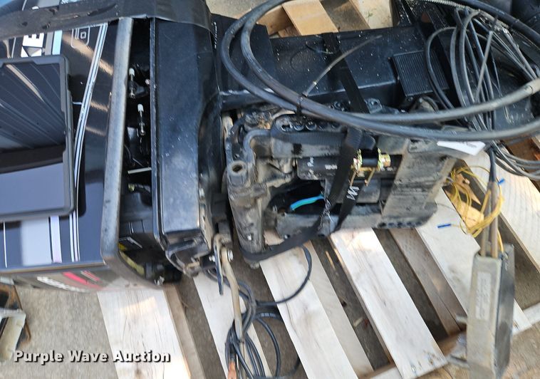 image for item EI3957 2000 Mercury Tracker 60 engine