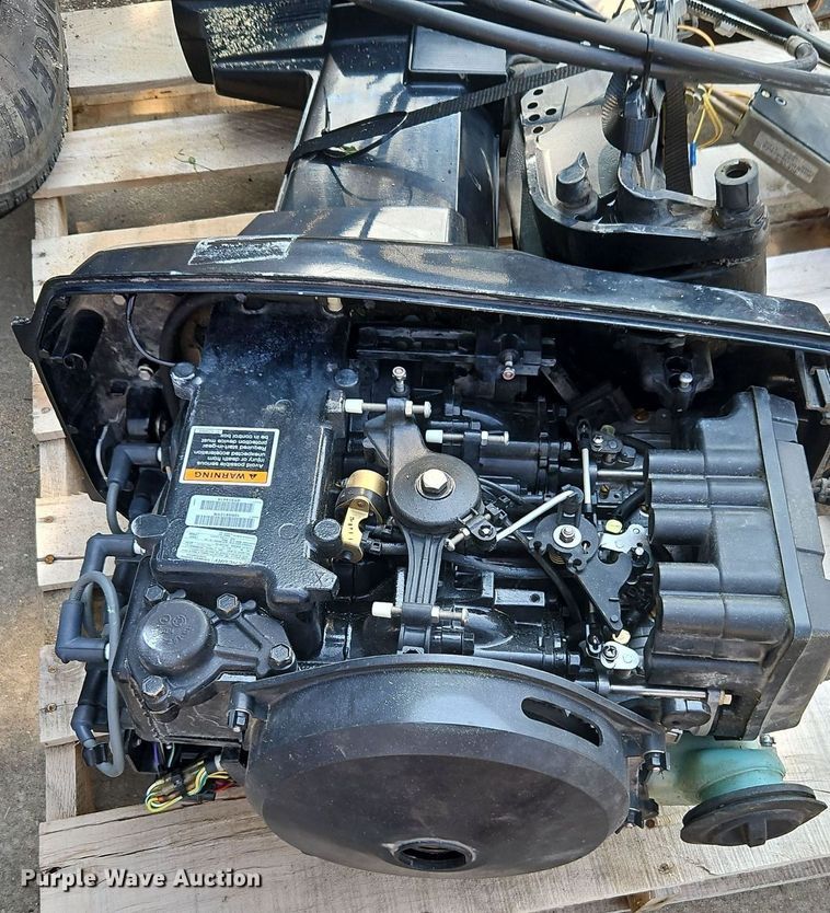 image for item EI3957 2000 Mercury Tracker 60 engine