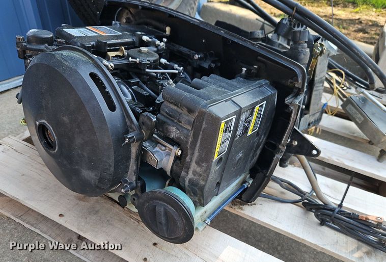 image for item EI3957 2000 Mercury Tracker 60 engine