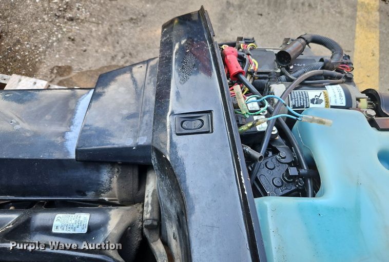 image for item EI3957 2000 Mercury Tracker 60 engine