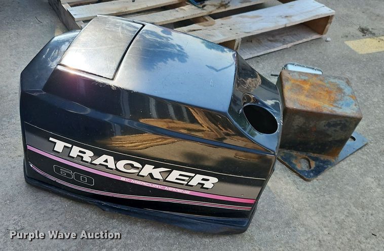 image for item EI3957 2000 Mercury Tracker 60 engine