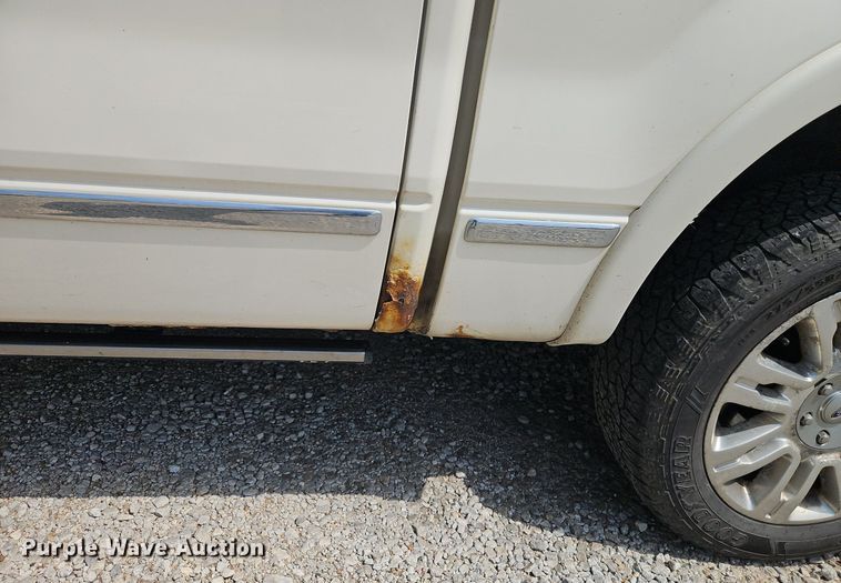 image for item EI3960 2009 Ford F150 Platinum  SuperCrew pickup truck