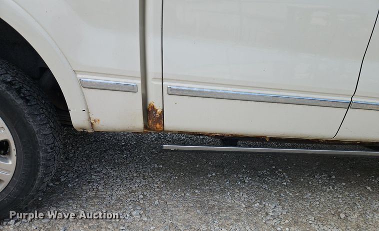 image for item EI3960 2009 Ford F150 Platinum  SuperCrew pickup truck