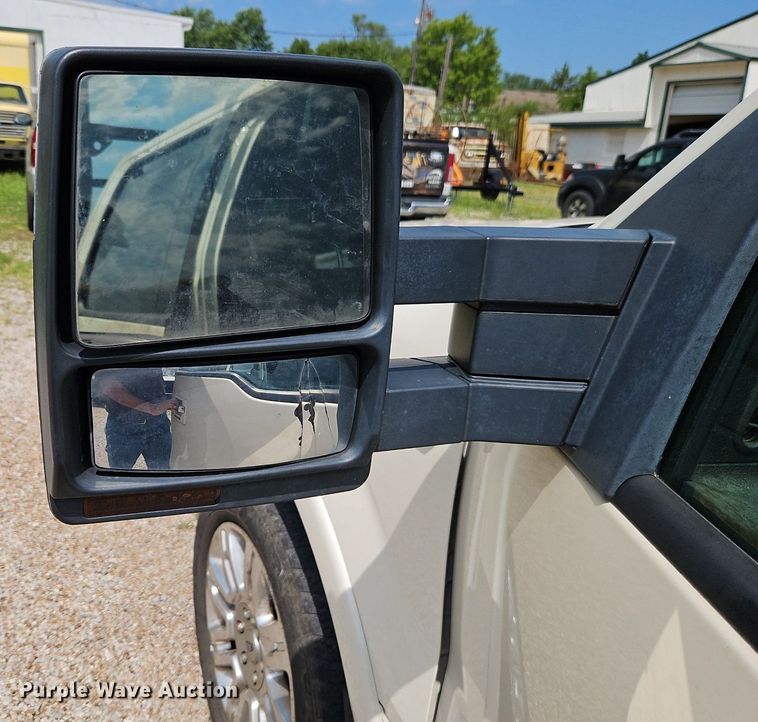 image for item EI3960 2009 Ford F150 Platinum  SuperCrew pickup truck