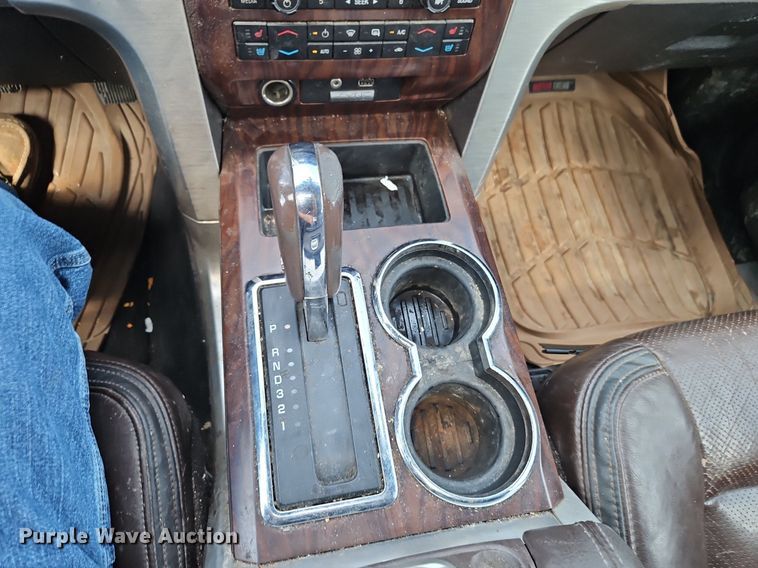 image for item EI3960 2009 Ford F150 Platinum  SuperCrew pickup truck