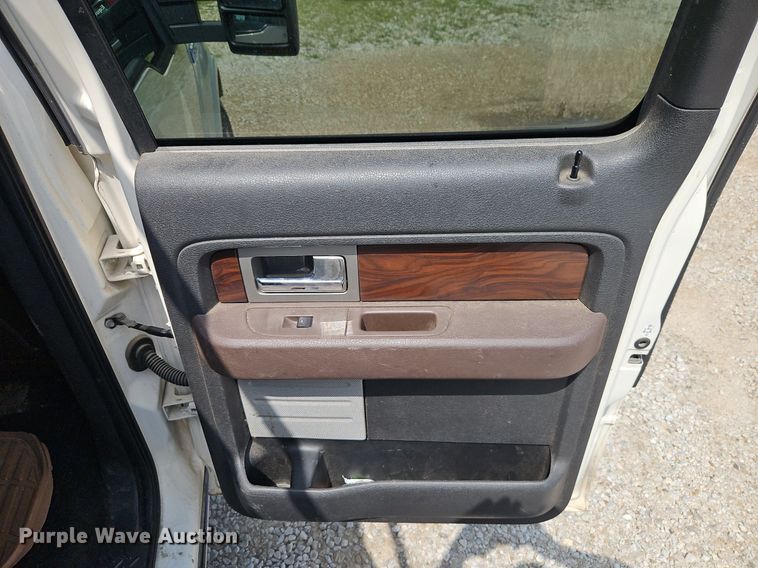 image for item EI3960 2009 Ford F150 Platinum  SuperCrew pickup truck