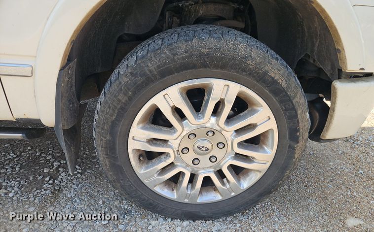 image for item EI3960 2009 Ford F150 Platinum  SuperCrew pickup truck