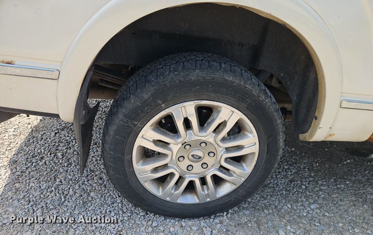 image for item EI3960 2009 Ford F150 Platinum  SuperCrew pickup truck