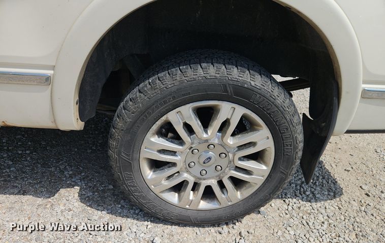 image for item EI3960 2009 Ford F150 Platinum  SuperCrew pickup truck