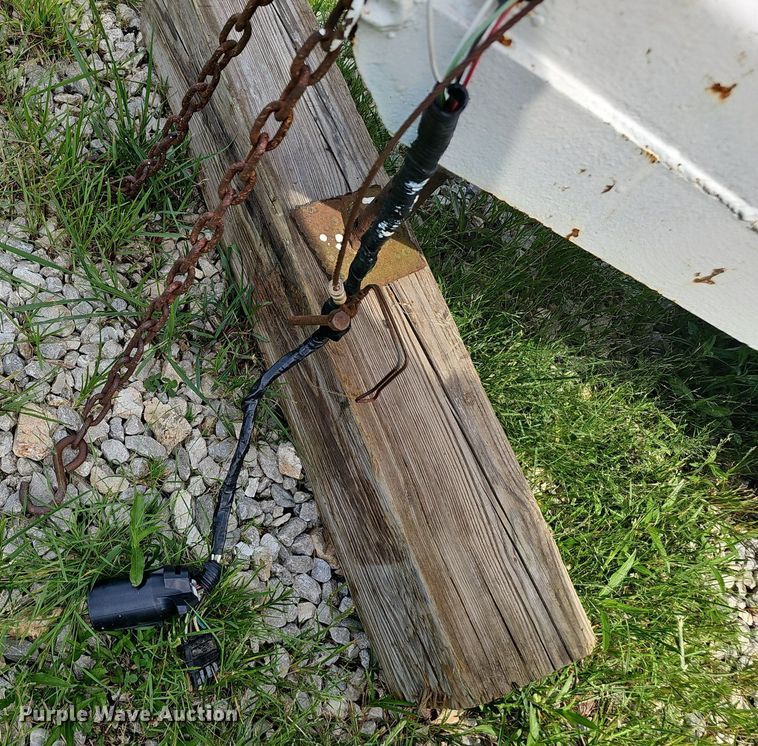 image for item EJ5750 1990 Chaparrel Stock Trailer  livestock trailer