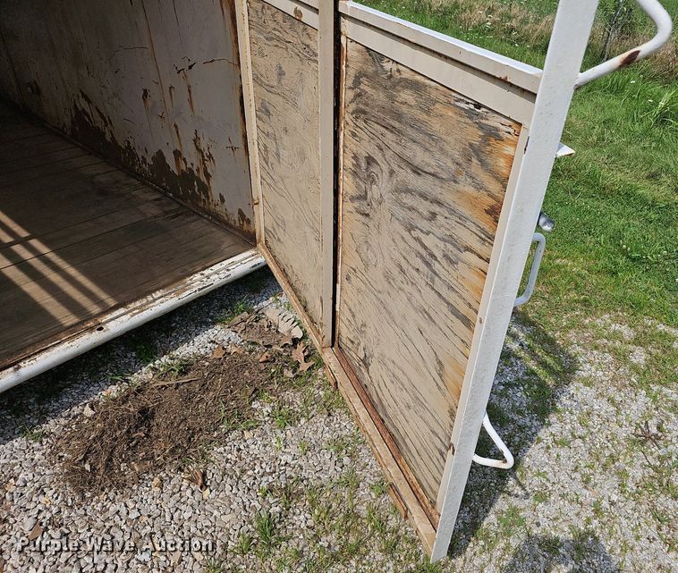 image for item EJ5750 1990 Chaparrel Stock Trailer  livestock trailer