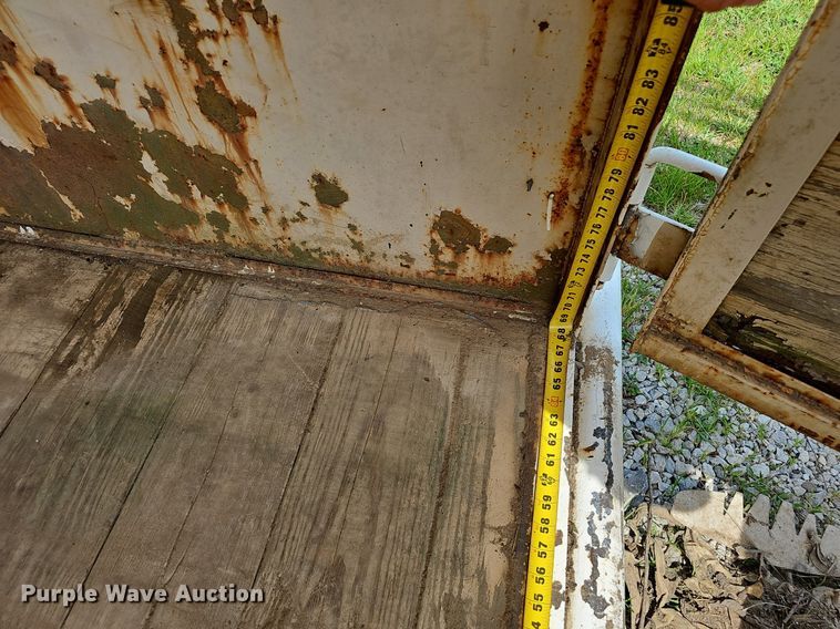 image for item EJ5750 1990 Chaparrel Stock Trailer  livestock trailer