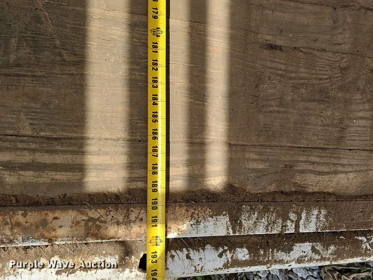 image for item EJ5750 1990 Chaparrel Stock Trailer  livestock trailer