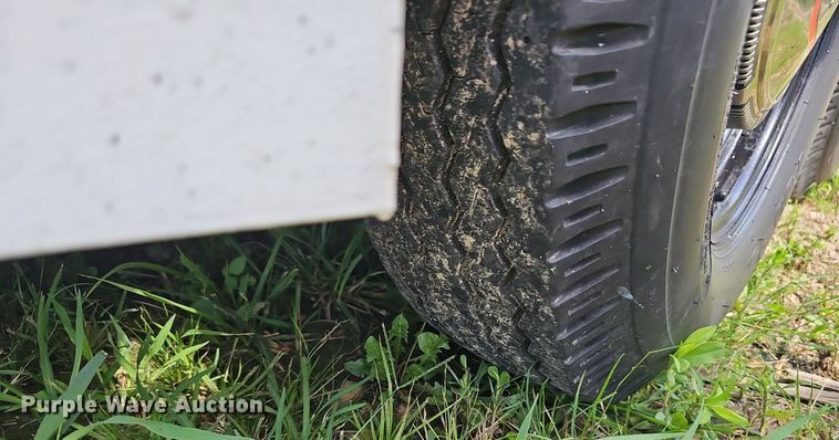 image for item EJ5750 1990 Chaparrel Stock Trailer  livestock trailer