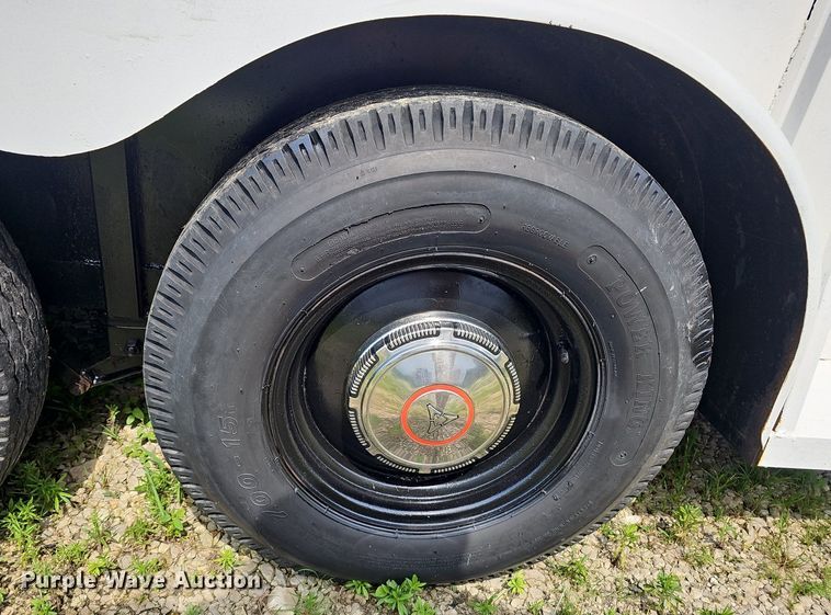 image for item EJ5750 1990 Chaparrel Stock Trailer  livestock trailer