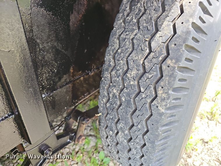 image for item EJ5750 1990 Chaparrel Stock Trailer  livestock trailer