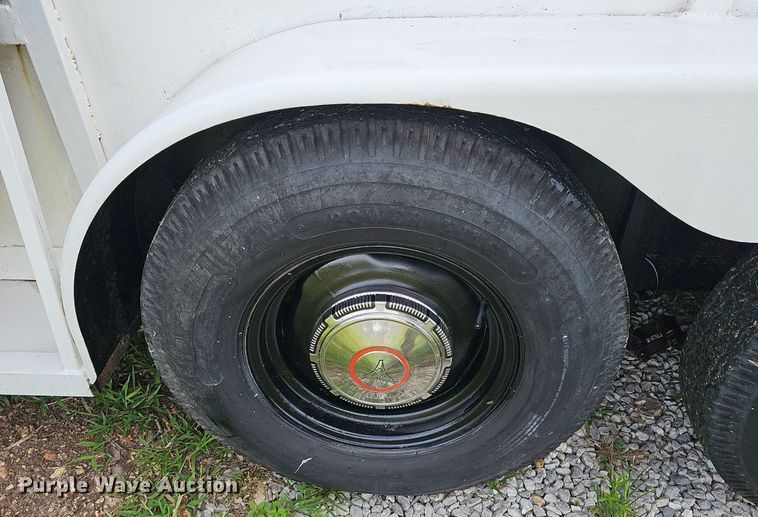 image for item EJ5750 1990 Chaparrel Stock Trailer  livestock trailer