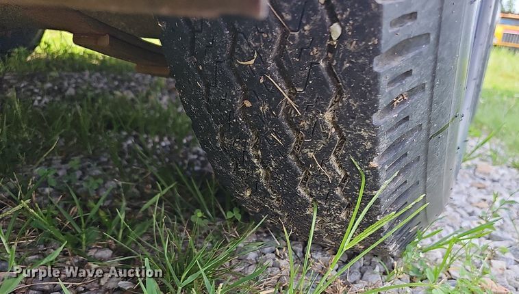 image for item EJ5750 1990 Chaparrel Stock Trailer  livestock trailer