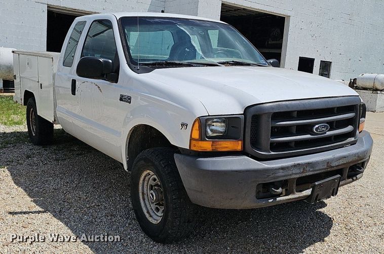 image for item EJ5755 1999 Ford F250 Super Duty SuperCab utility bed pickup truck