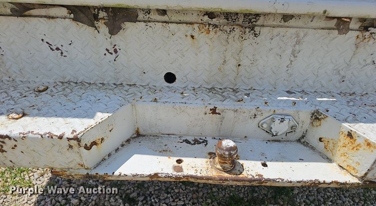 image for item EJ5755 1999 Ford F250 Super Duty SuperCab utility bed pickup truck