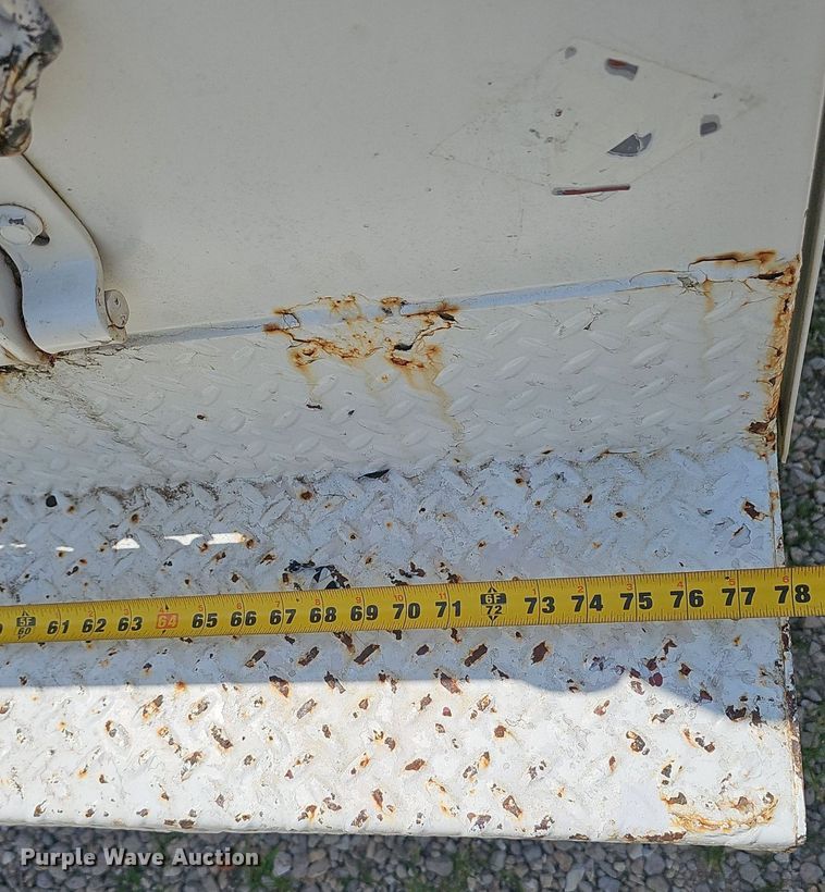 image for item EJ5755 1999 Ford F250 Super Duty SuperCab utility bed pickup truck