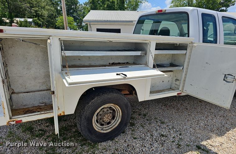 image for item EJ5755 1999 Ford F250 Super Duty SuperCab utility bed pickup truck