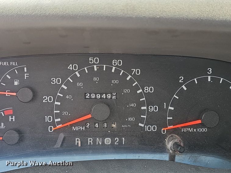 image for item EJ5755 1999 Ford F250 Super Duty SuperCab utility bed pickup truck