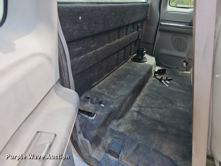 image for item EJ5755 1999 Ford F250 Super Duty SuperCab utility bed pickup truck