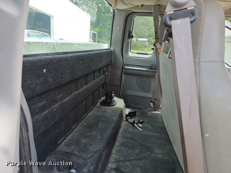 image for item EJ5755 1999 Ford F250 Super Duty SuperCab utility bed pickup truck