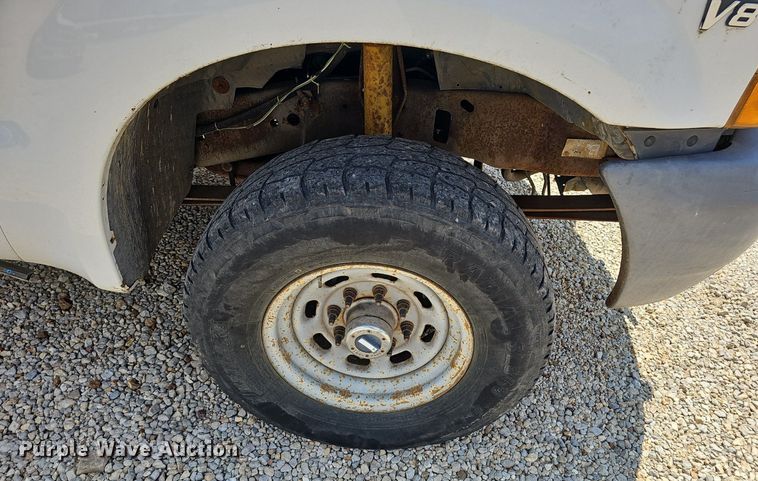 image for item EJ5755 1999 Ford F250 Super Duty SuperCab utility bed pickup truck