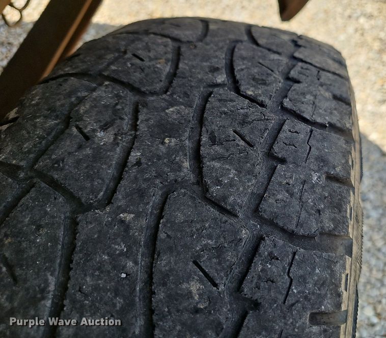 image for item EJ5755 1999 Ford F250 Super Duty SuperCab utility bed pickup truck