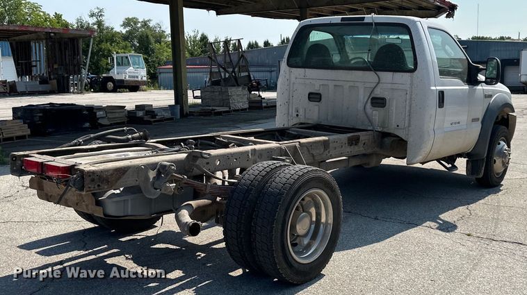 image for item EJ6365 2006 Ford  F550 Super Duty truck cab and chassis