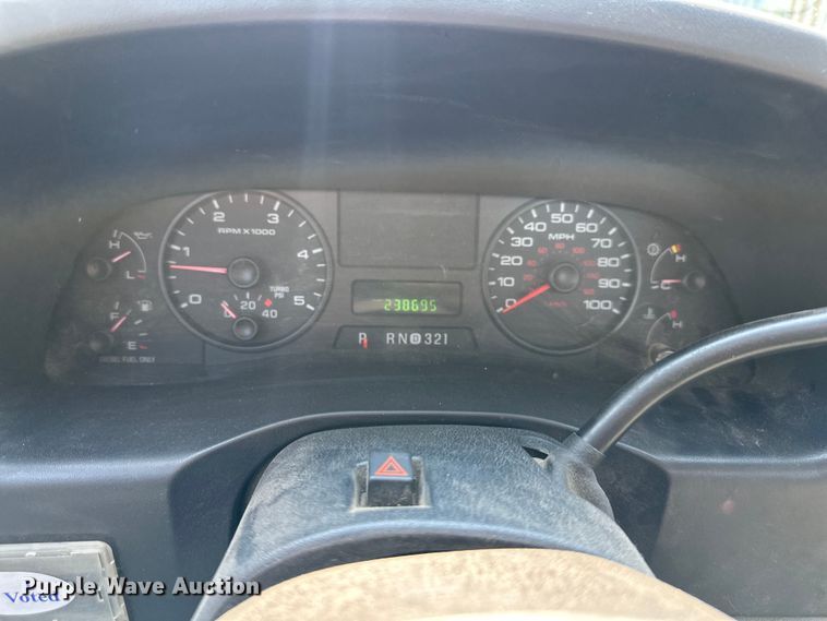 image for item EJ6365 2006 Ford  F550 Super Duty truck cab and chassis