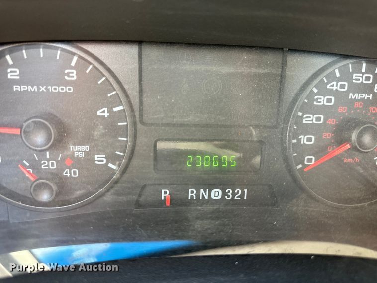 image for item EJ6365 2006 Ford  F550 Super Duty truck cab and chassis