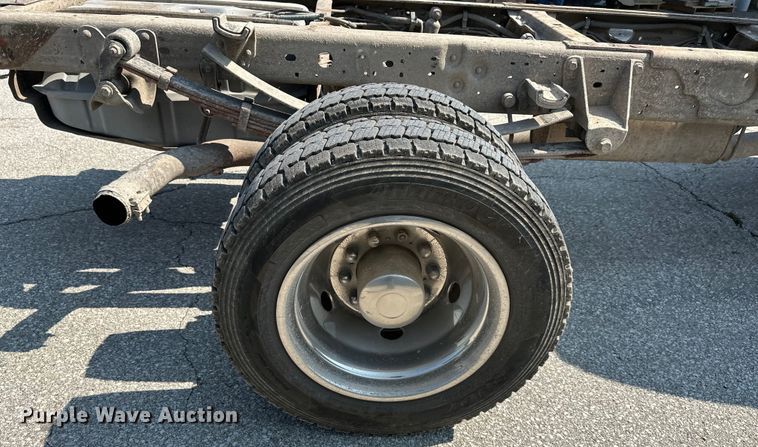 image for item EJ6365 2006 Ford  F550 Super Duty truck cab and chassis