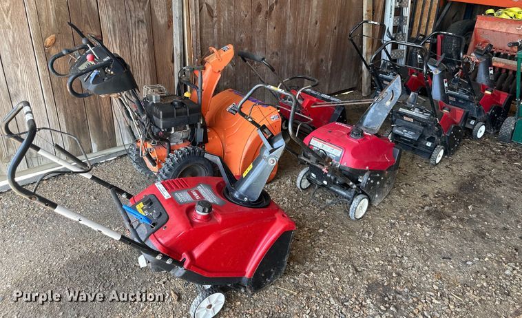 image for item EJ7021 (7) snow blowers 