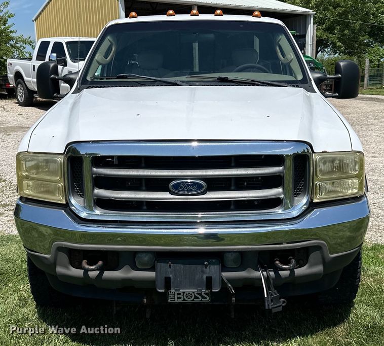 image for item EJ7023 2004 Ford F250 Super Duty SuperCab pickup truck