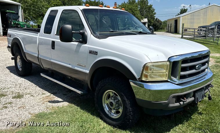 image for item EJ7023 2004 Ford F250 Super Duty SuperCab pickup truck