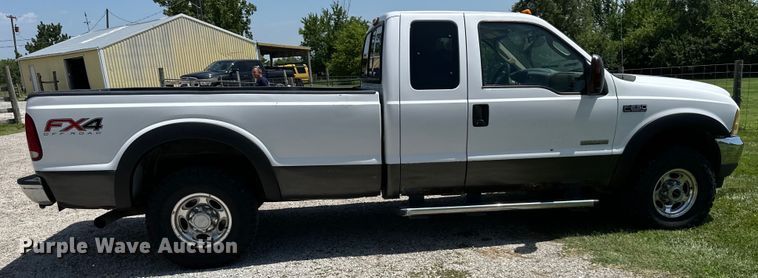 image for item EJ7023 2004 Ford F250 Super Duty SuperCab pickup truck