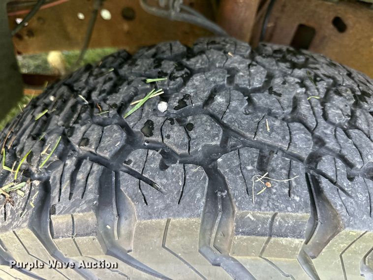 image for item EJ7023 2004 Ford F250 Super Duty SuperCab pickup truck