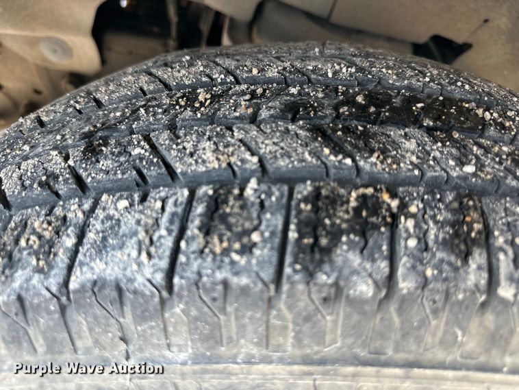 image for item EJ7054 2016 GMC Savana G3500 box truck