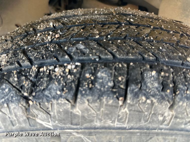 image for item EJ7054 2016 GMC Savana G3500 box truck