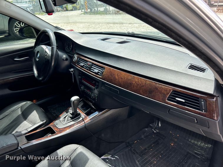 image for item EK4668 2006 BMW 330XI 