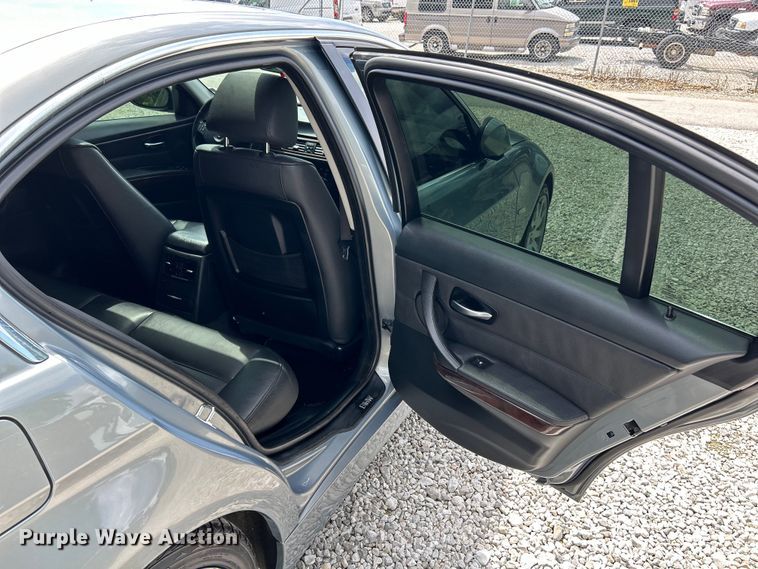 image for item EK4668 2006 BMW 330XI 