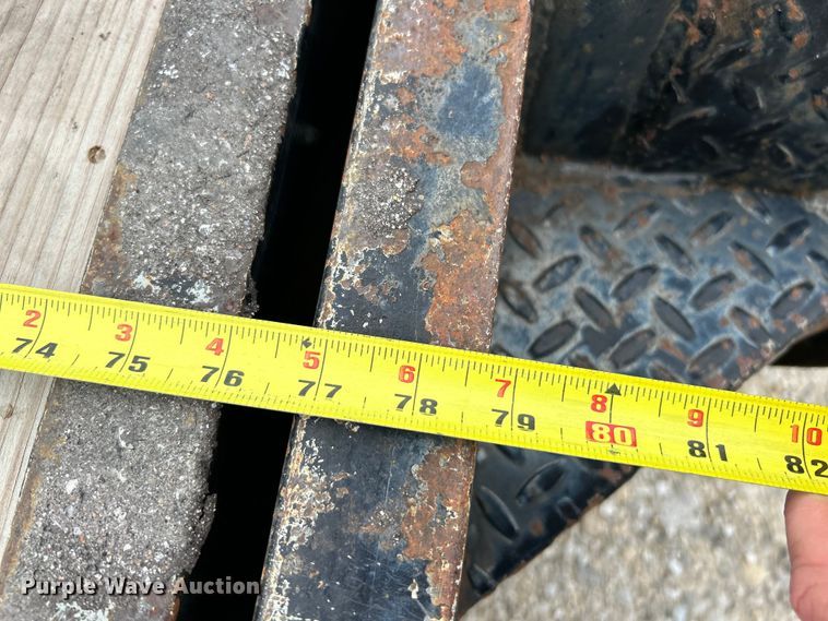 image for item EK4887 2011 Trailerman CTT7617N14 tilt deck equipment trailer