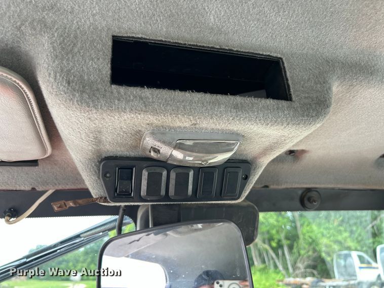 image for item EK4890 2018 Kubota  RTV-X1100C utility vehicle