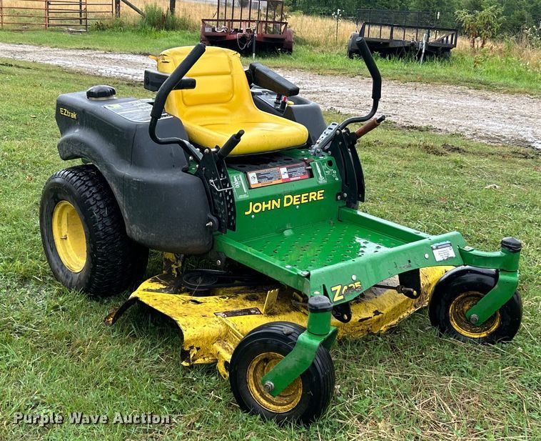 image for item EK4899 2009 John Deere  Z425 ZTR lawn mower