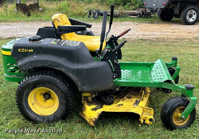 image for item EK4899 2009 John Deere  Z425 ZTR lawn mower