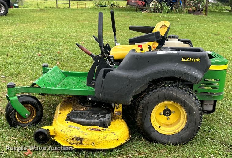 image for item EK4899 2009 John Deere  Z425 ZTR lawn mower