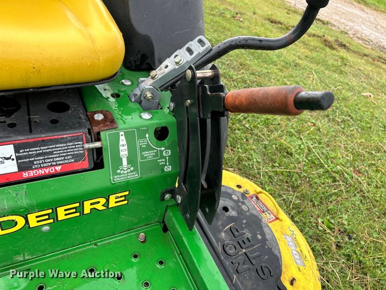 image for item EK4899 2009 John Deere  Z425 ZTR lawn mower